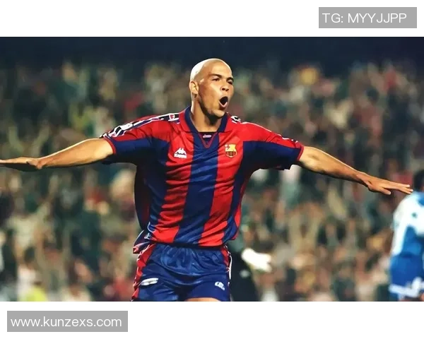 足球明星偶像的影响力与球迷心中的英雄形象探讨