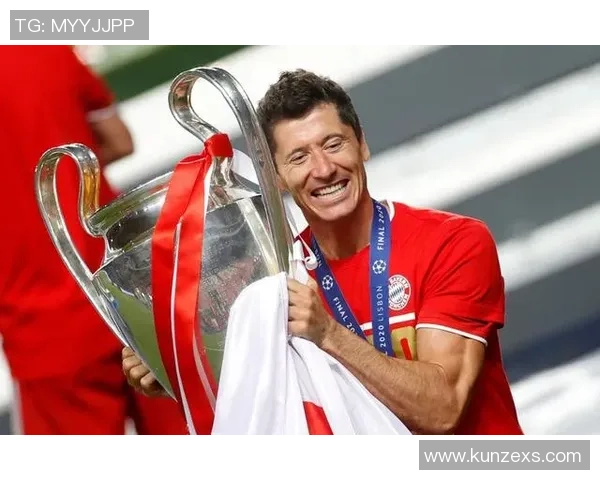 足球明星海报莱万展现无与伦比的技艺与魅力引领球迷热潮